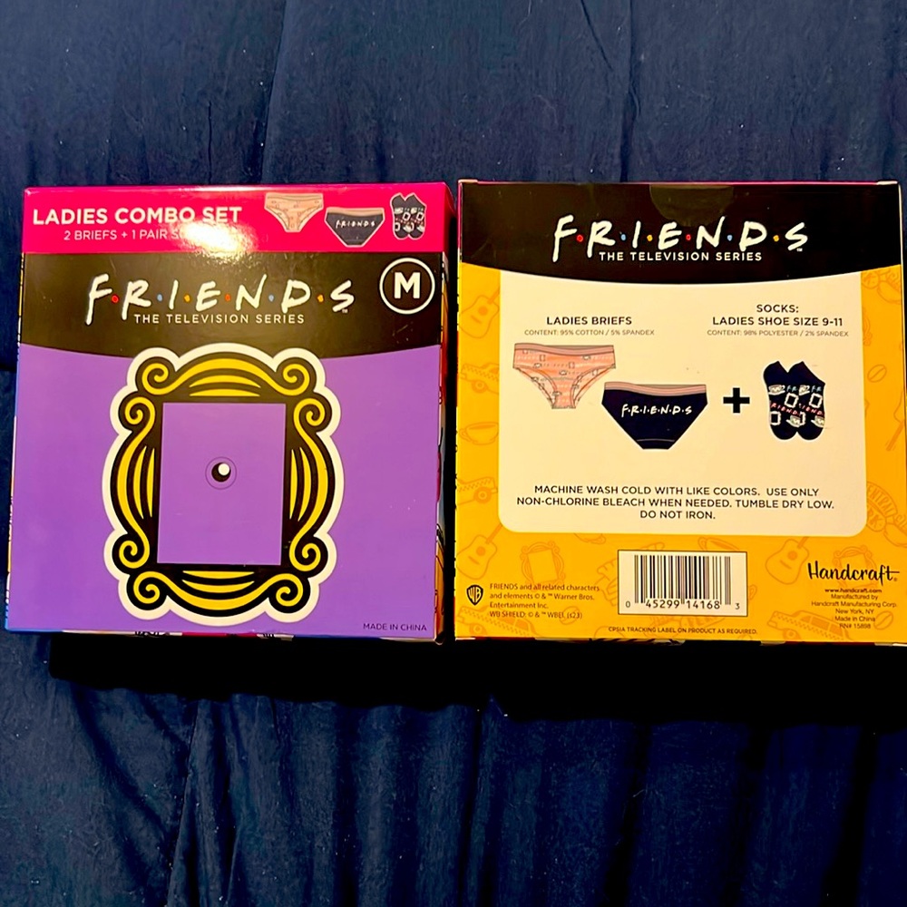 Limited edition FRIENDS ladies socks and underwear sets Unopened 2 box sets
